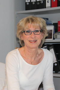 Dr. Daniela Füsti-Molnar